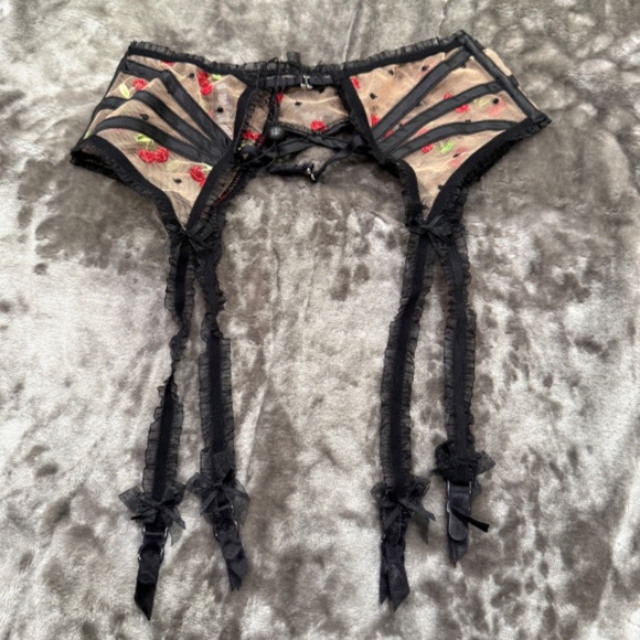 New! for love and lemons cherry embroidered garter belt black 31283 - Picture 6 of 10